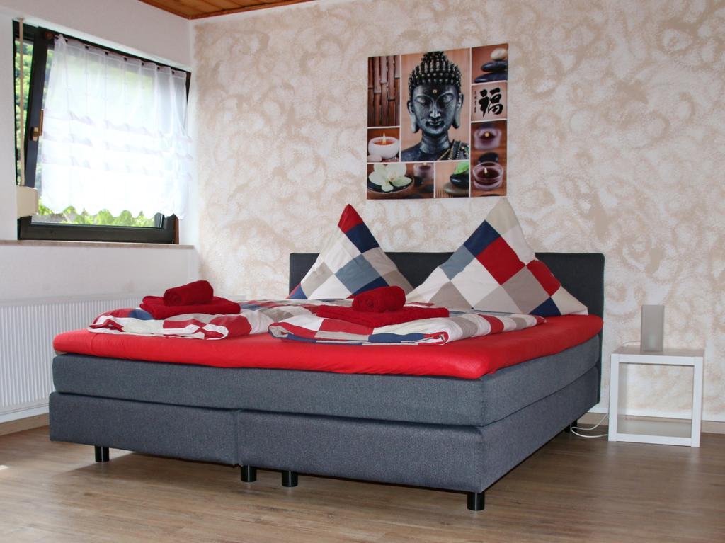 Gaestehaus Portugall เอลเลนซ์-พอลเทอร์สดอร์ฟ ภายนอก รูปภาพ