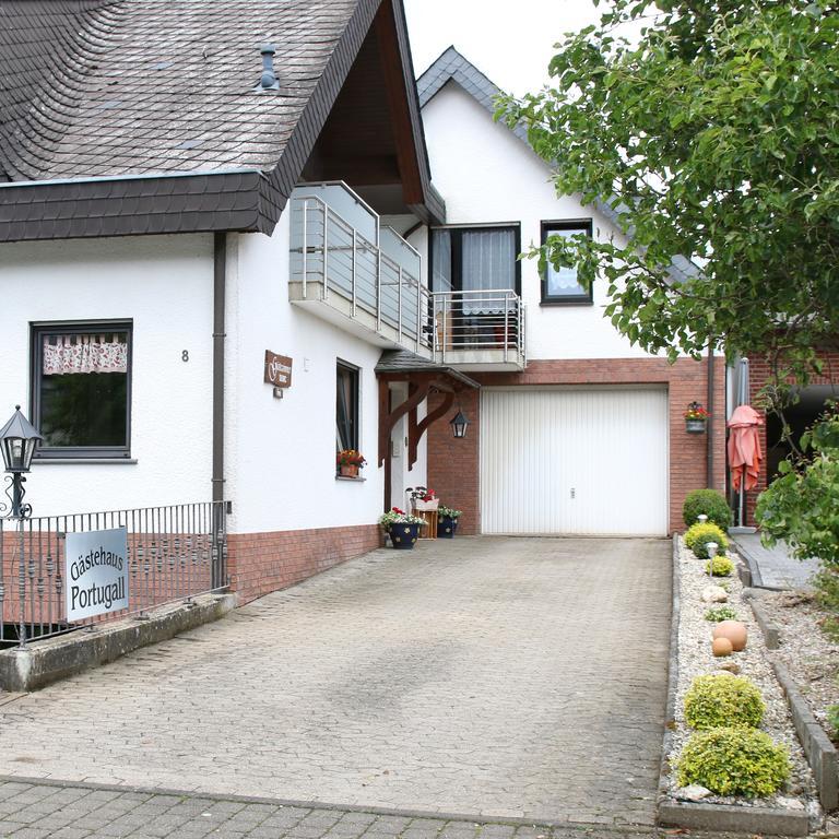 Gaestehaus Portugall เอลเลนซ์-พอลเทอร์สดอร์ฟ ภายนอก รูปภาพ