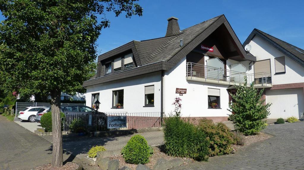 Gaestehaus Portugall เอลเลนซ์-พอลเทอร์สดอร์ฟ ภายนอก รูปภาพ